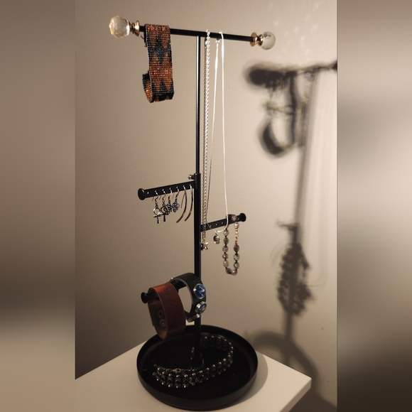 Jewelry Tree - Picture 2 of 8